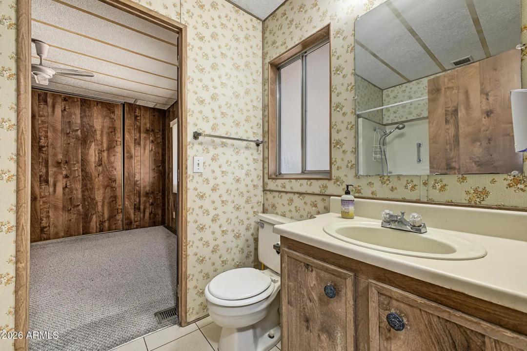 Real Estate Picture 17