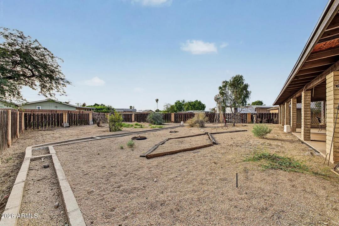 Real Estate Picture 23