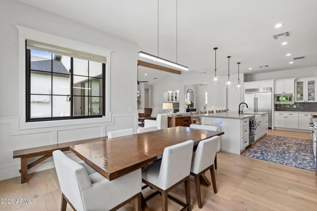 Real Estate Picture 6