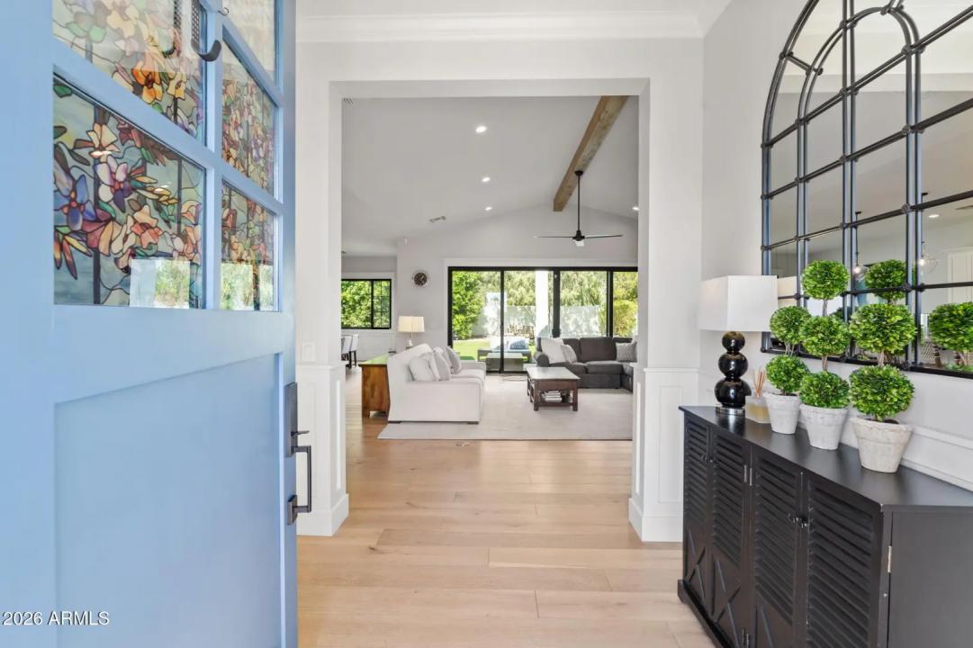 Real Estate Picture 14
