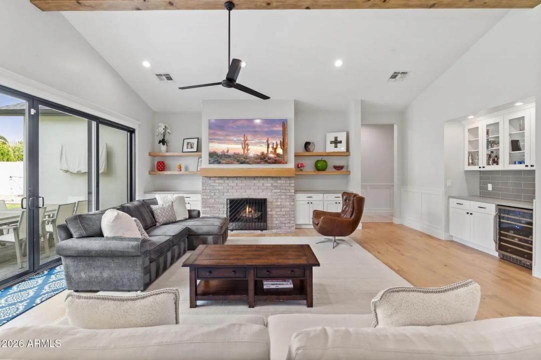 Real Estate Picture 21