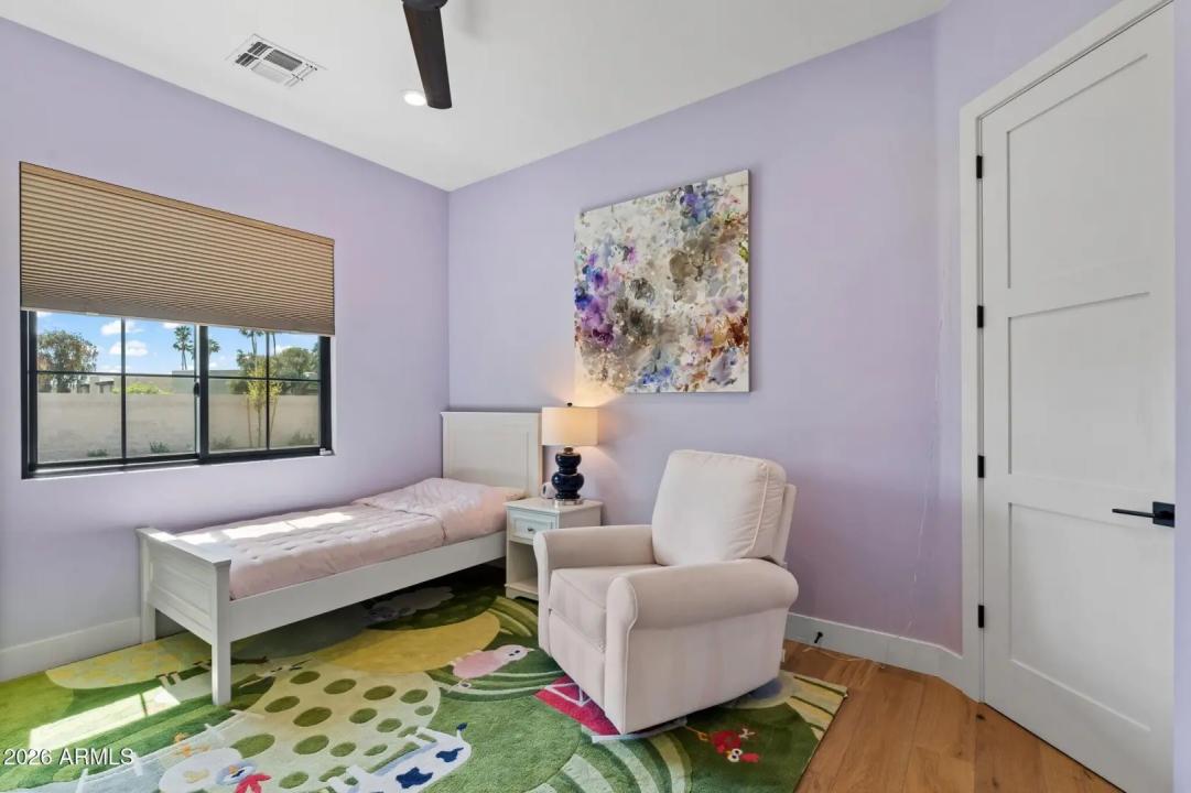 Real Estate Picture 33