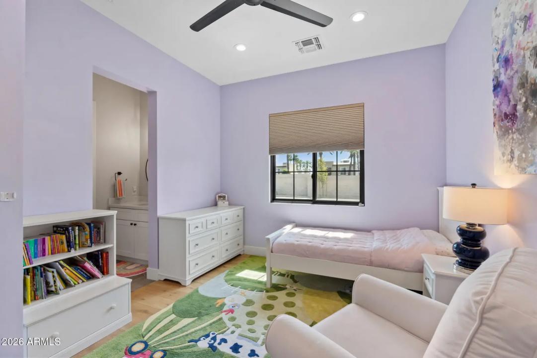 Real Estate Picture 34