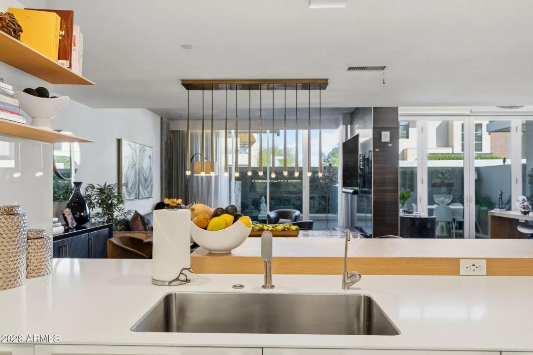 Real Estate Picture 14