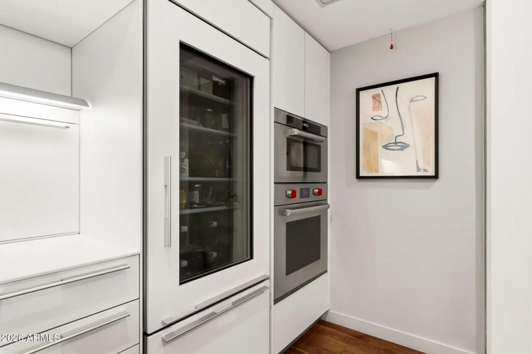 Real Estate Picture 6