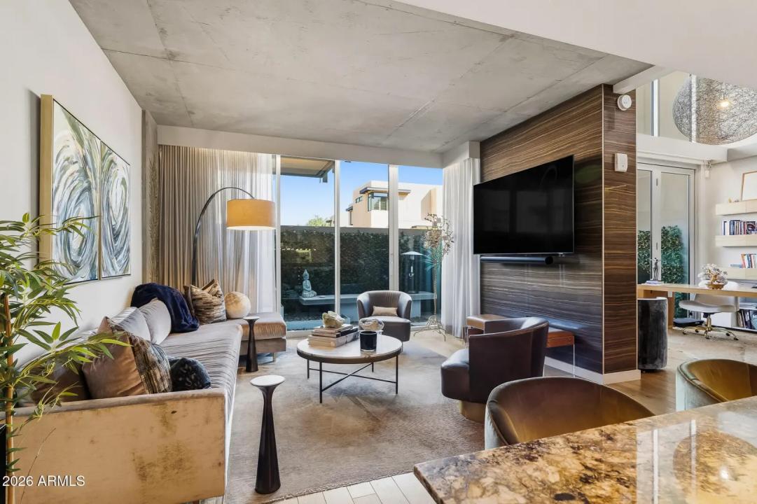 Real Estate Picture 16