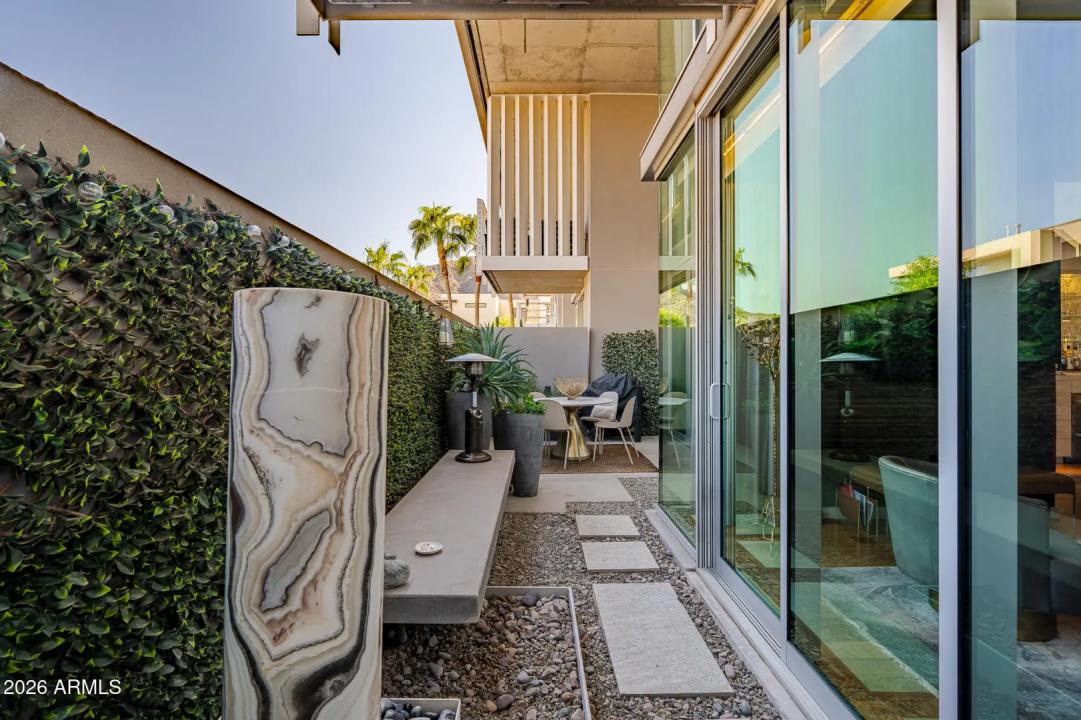 Real Estate Picture 18