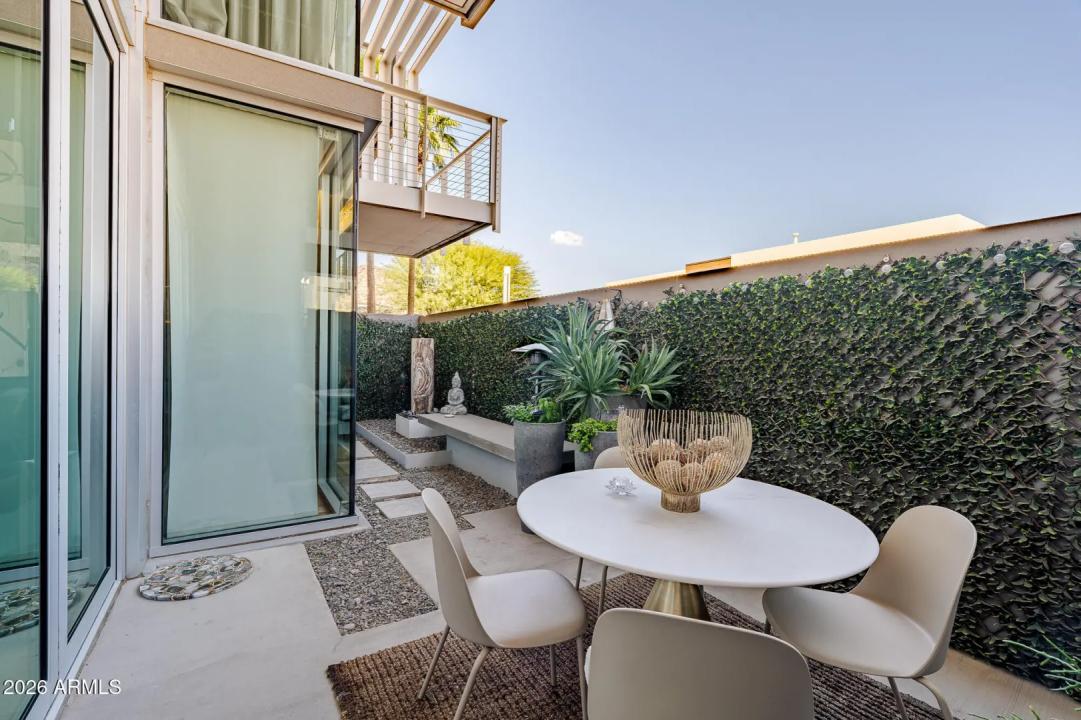 Real Estate Picture 20