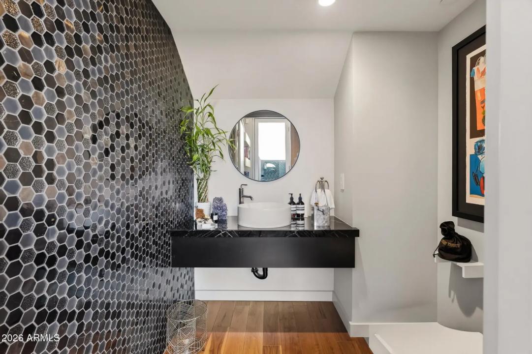 Real Estate Picture 29