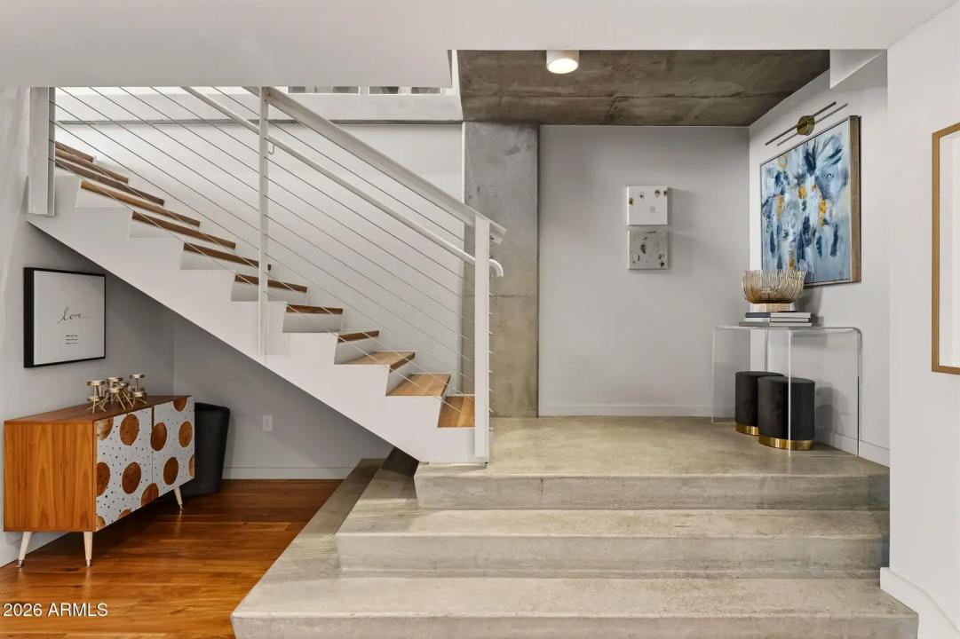 Real Estate Picture 32