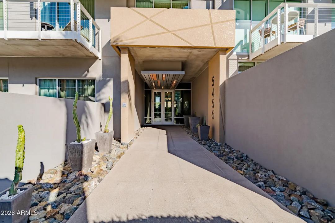 Real Estate Picture 52