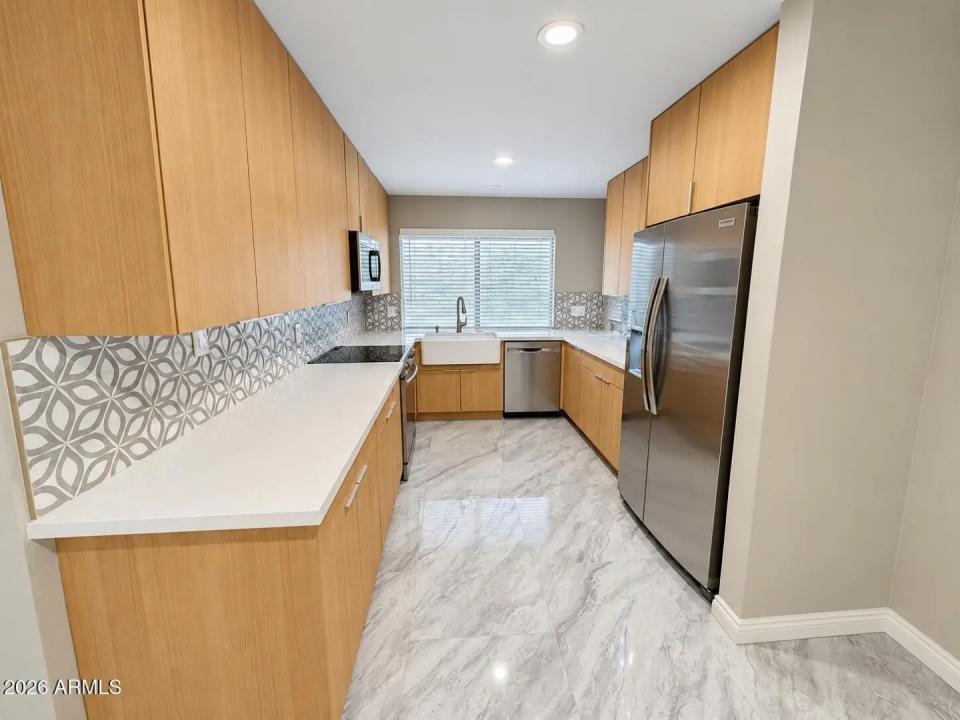 Real Estate Picture 8