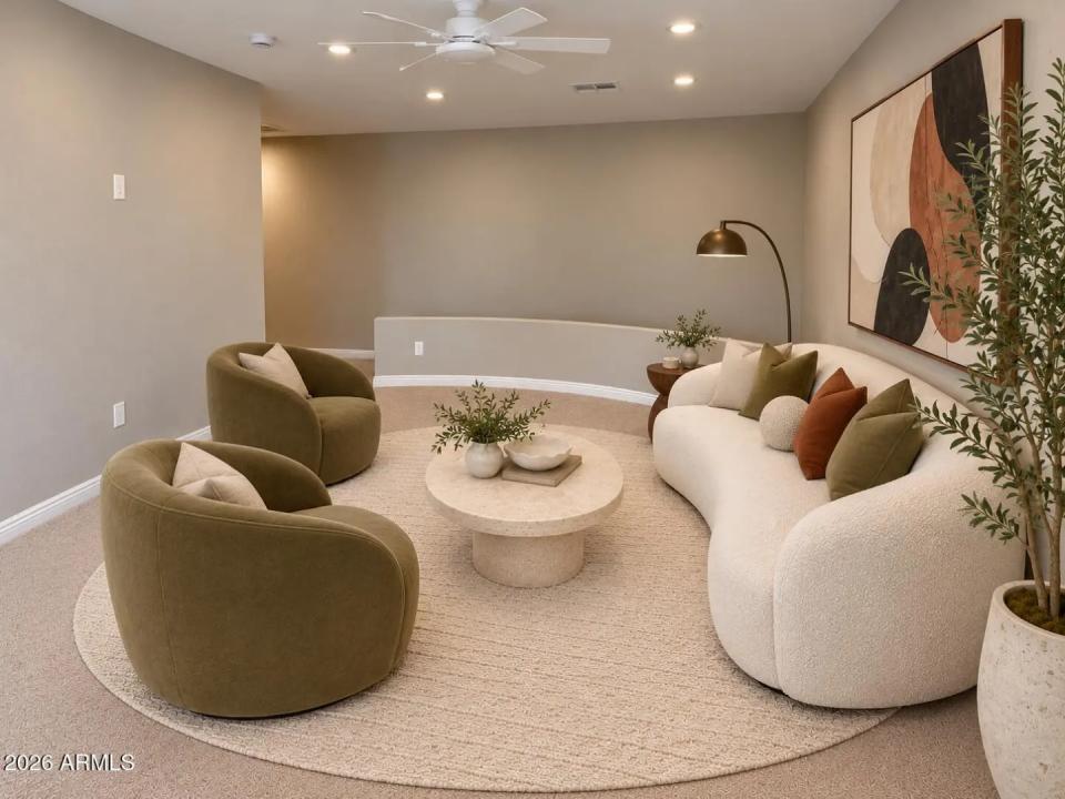 Real Estate Picture 16