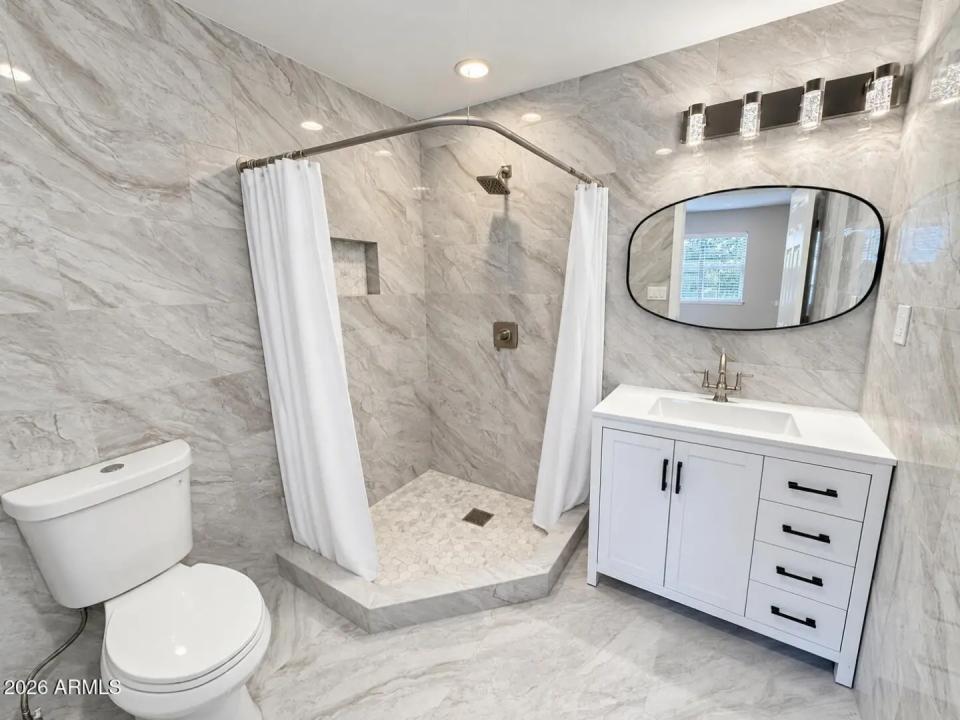 Real Estate Picture 23