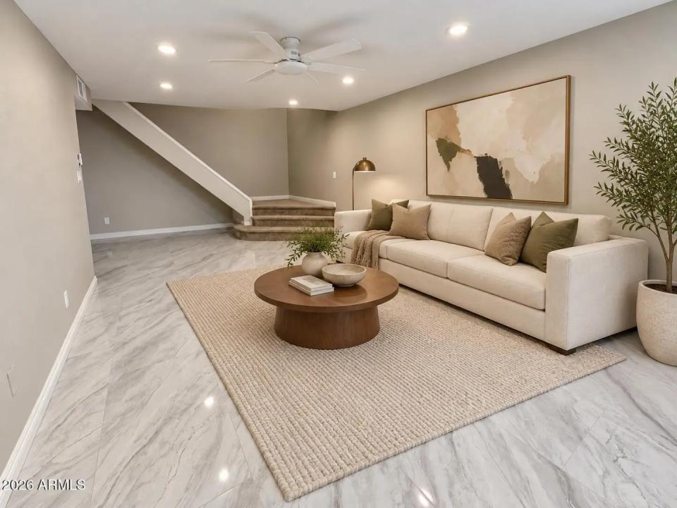 Real Estate Picture 4