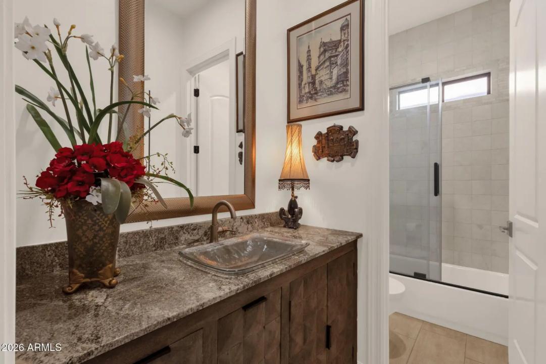 Real Estate Picture 32