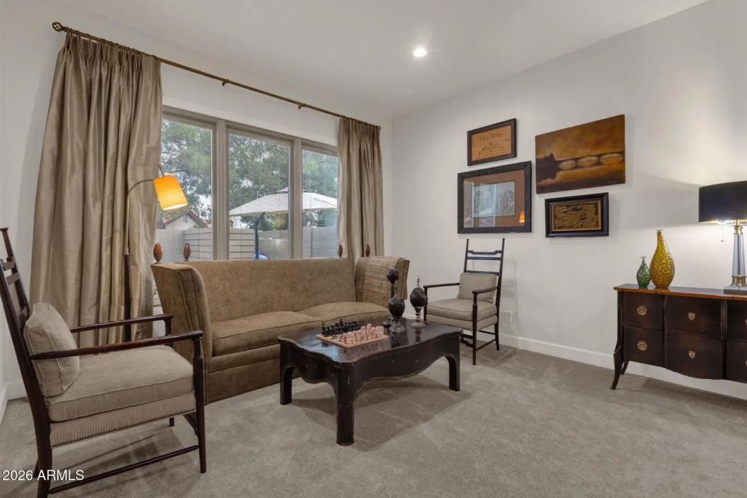 Real Estate Picture 23