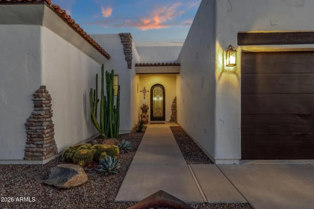 Real Estate Picture 4