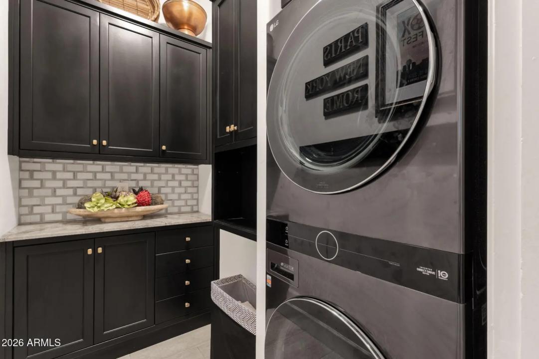 Real Estate Picture 34