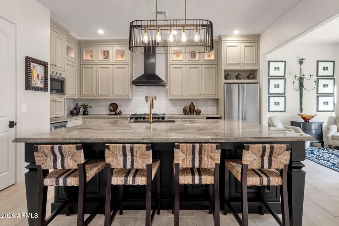 Real Estate Picture 10