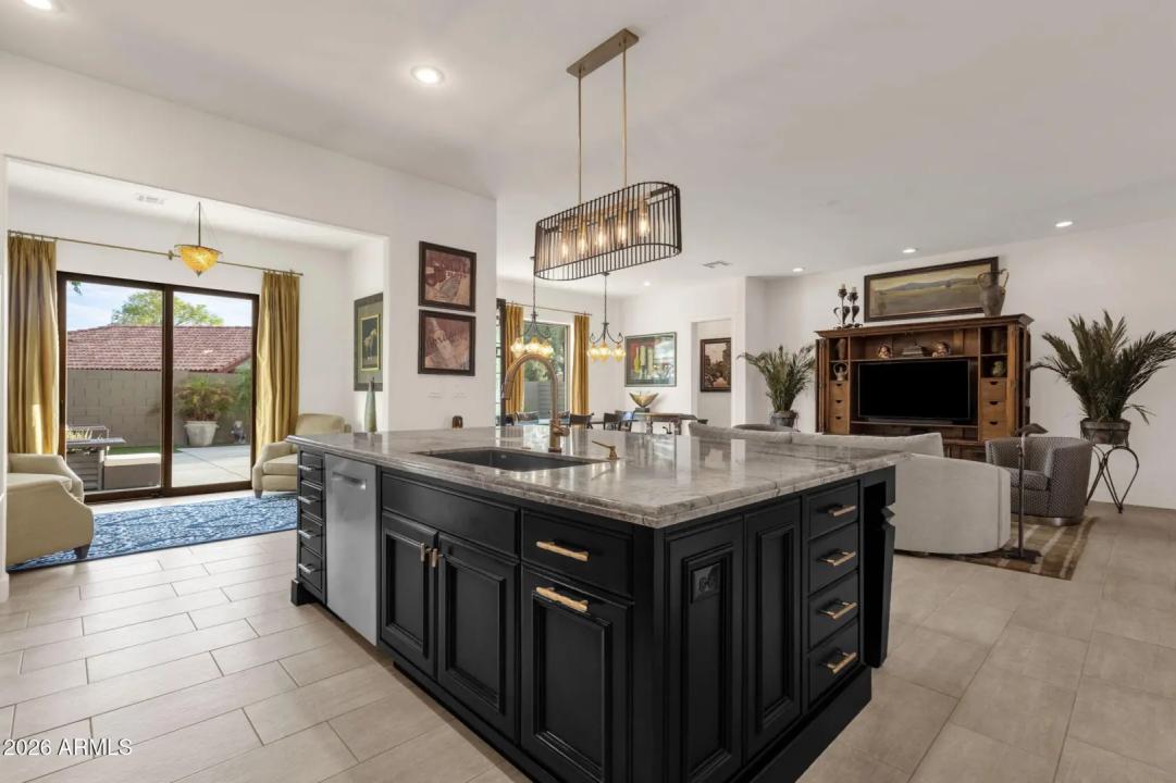 Real Estate Picture 16