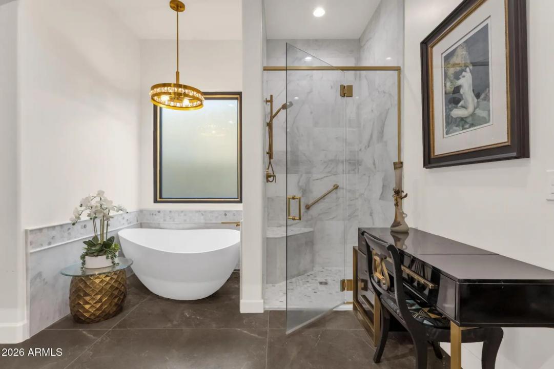Real Estate Picture 24