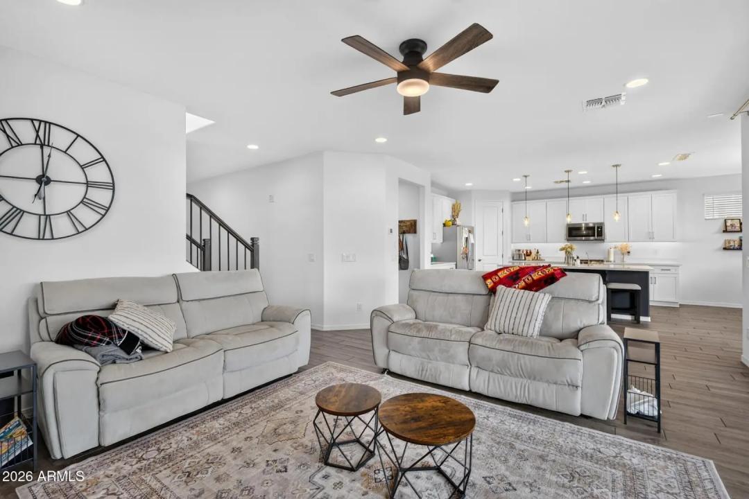 Real Estate Picture 6