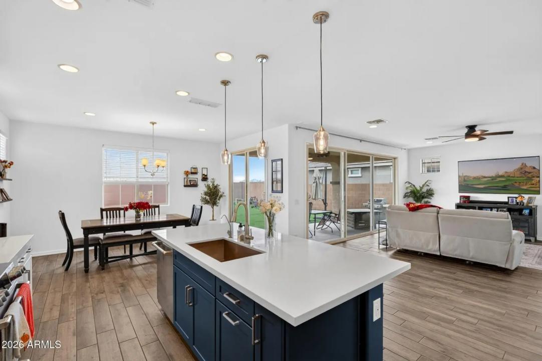 Real Estate Picture 12