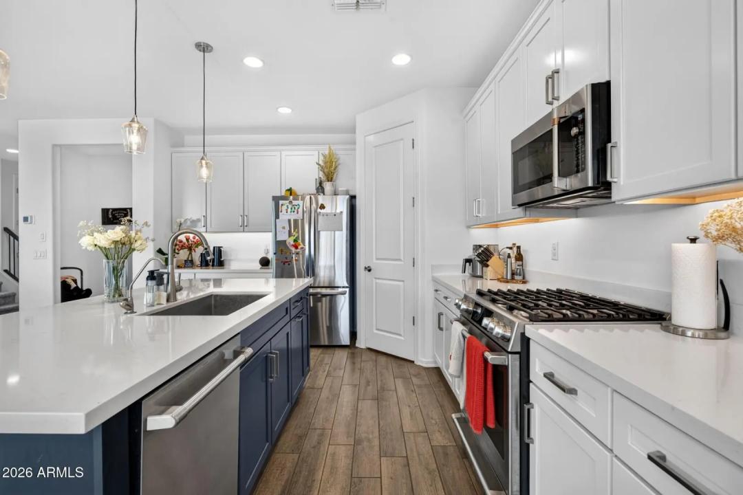 Real Estate Picture 13