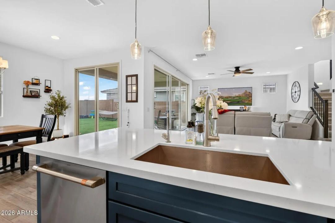 Real Estate Picture 16