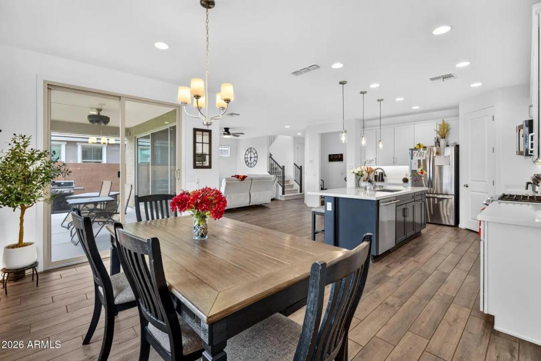 Real Estate Picture 19