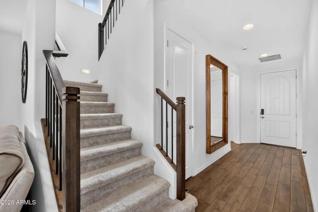 Real Estate Picture 20