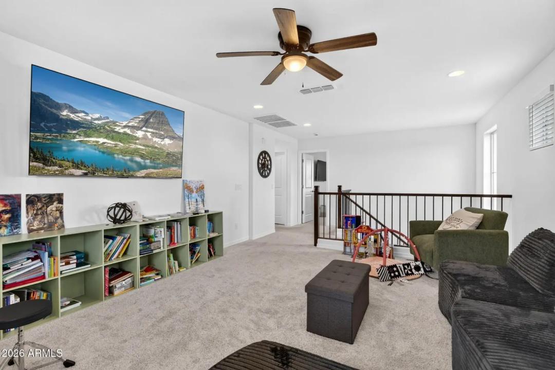Real Estate Picture 24