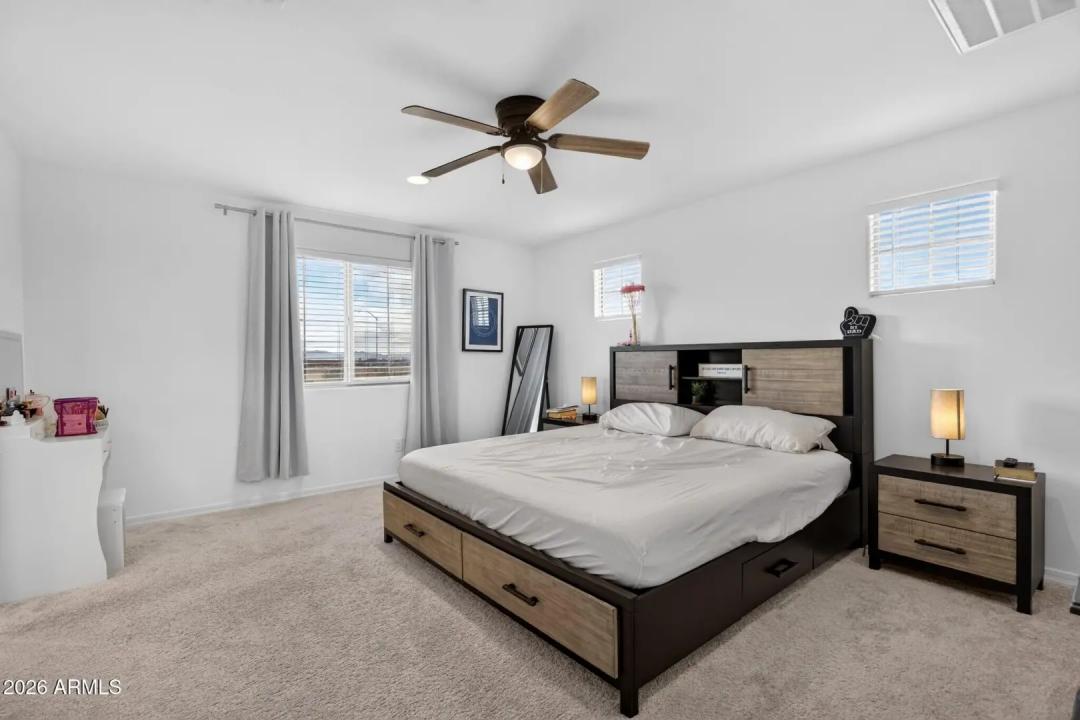 Real Estate Picture 26