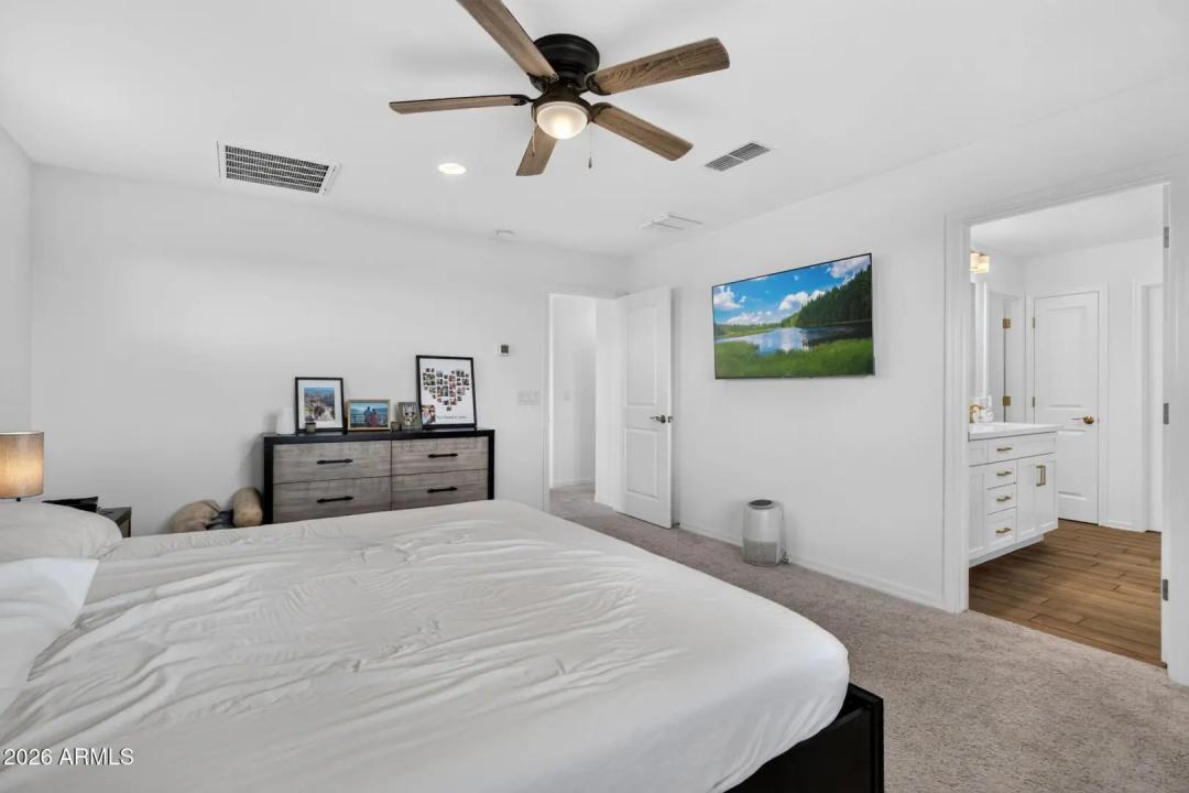 Real Estate Picture 28