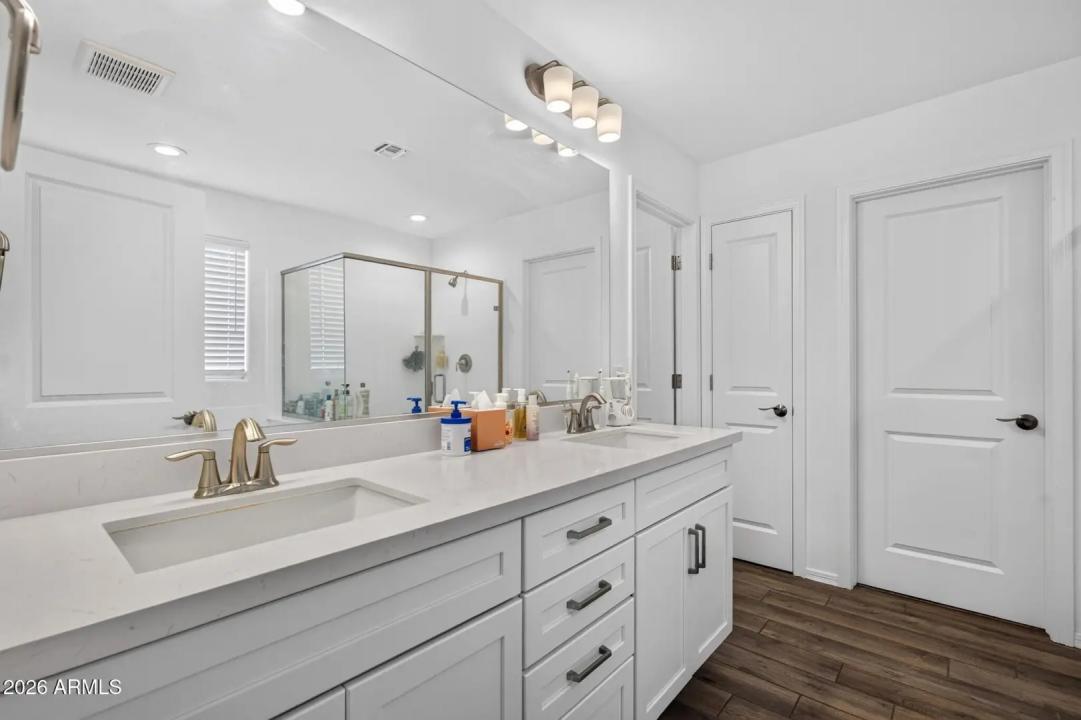 Real Estate Picture 29