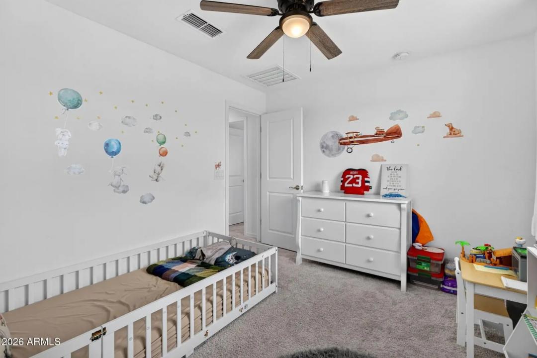 Real Estate Picture 37
