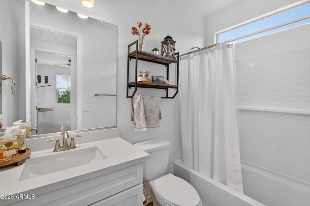 Real Estate Picture 40