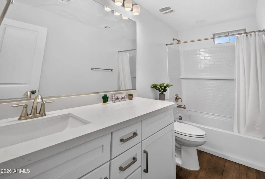 Real Estate Picture 41