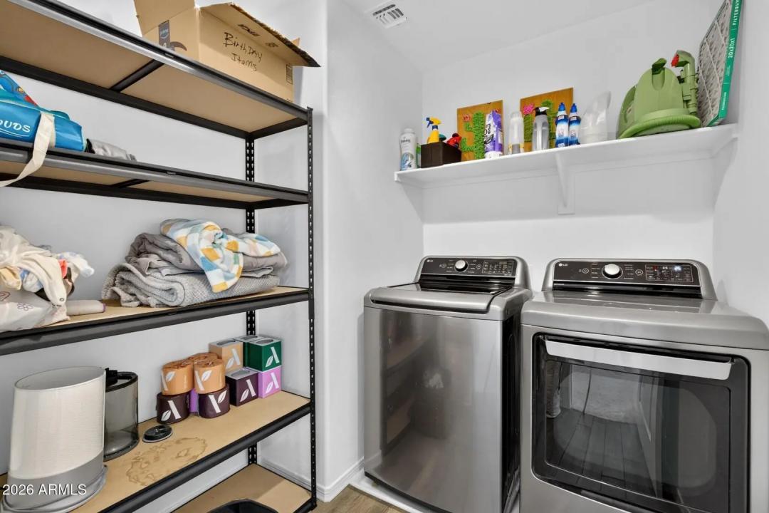 Real Estate Picture 43