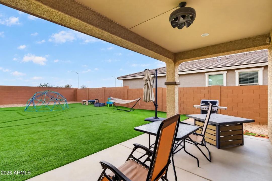 Real Estate Picture 50