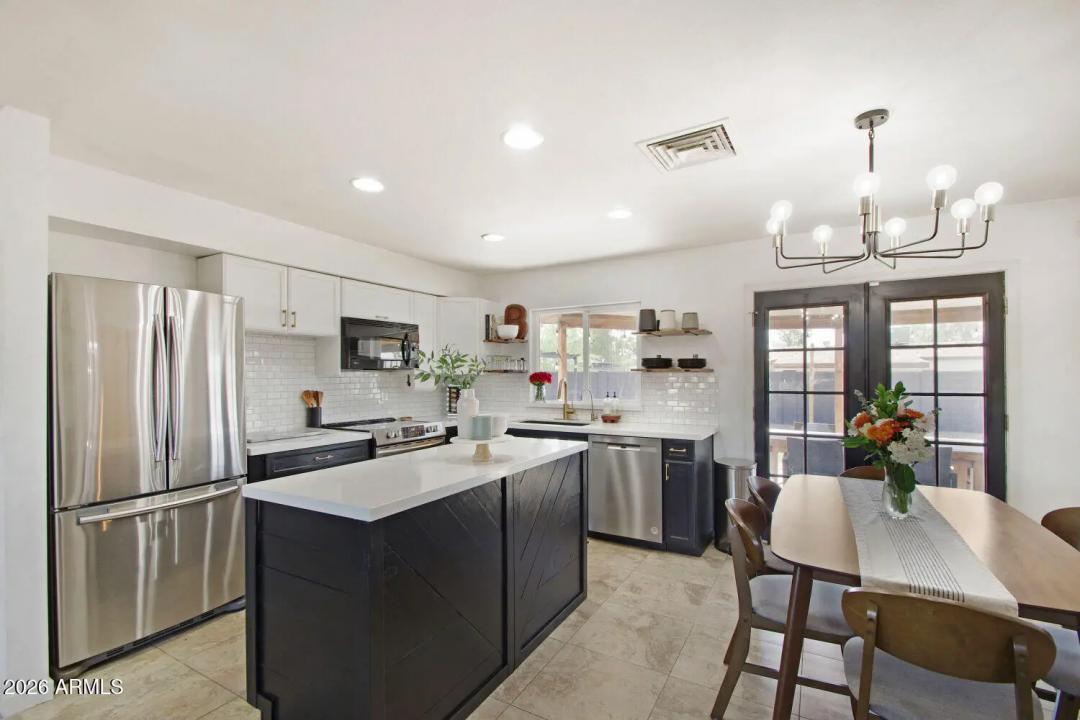 Real Estate Picture 6