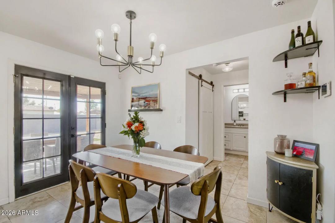 Real Estate Picture 8