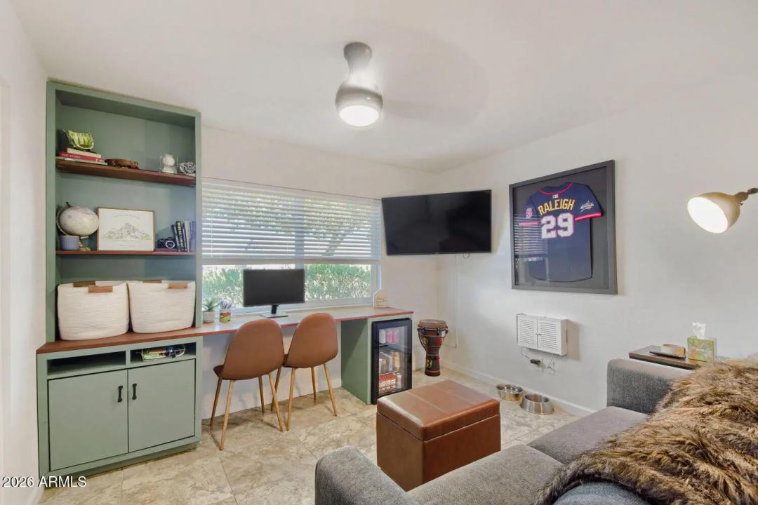 Real Estate Picture 14