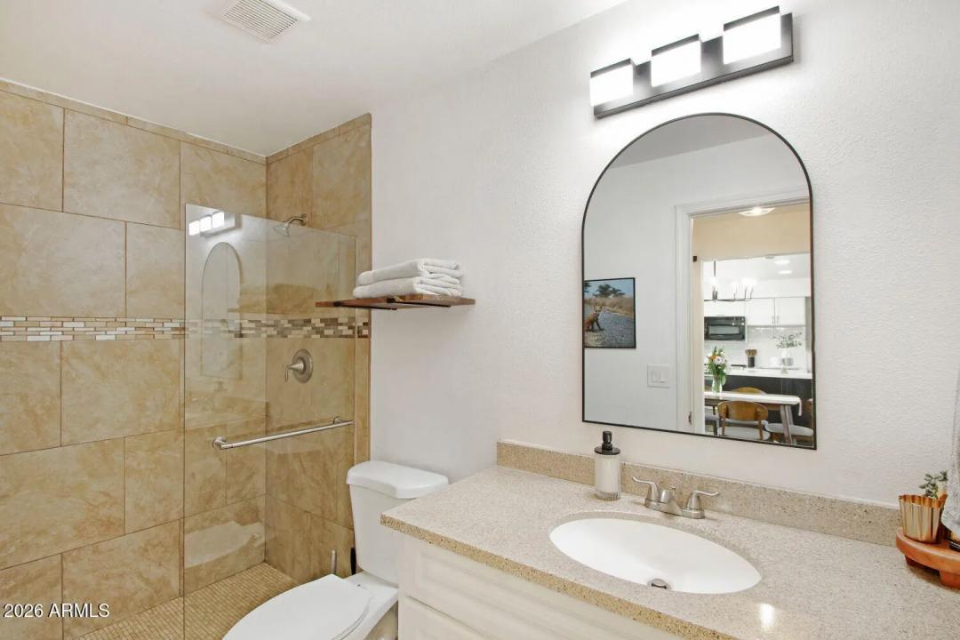 Real Estate Picture 18