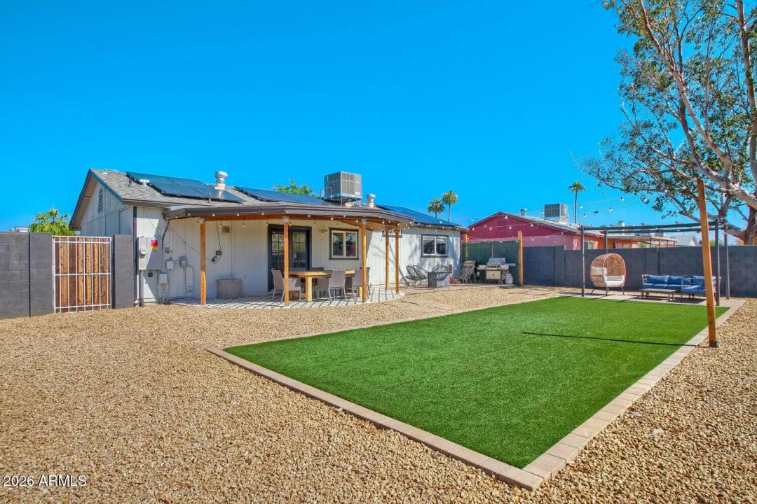 Real Estate Picture 23