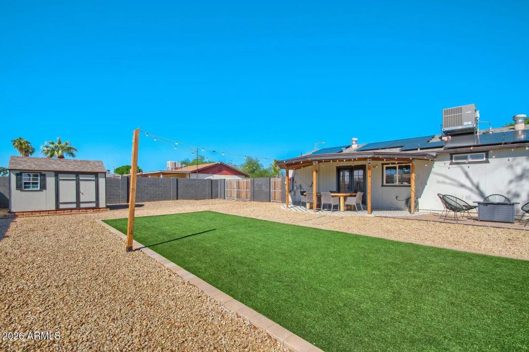Real Estate Picture 24