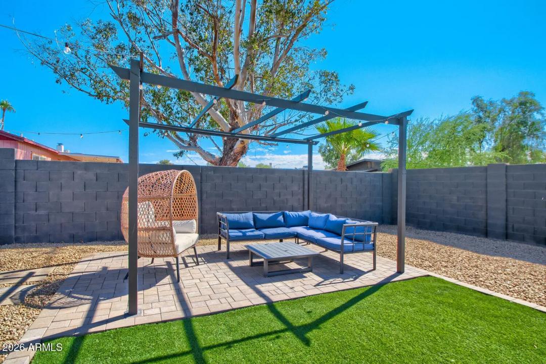 Real Estate Picture 25