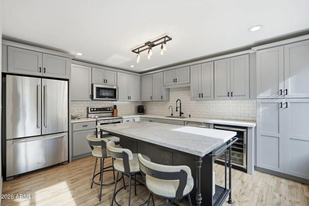 Real Estate Picture 2