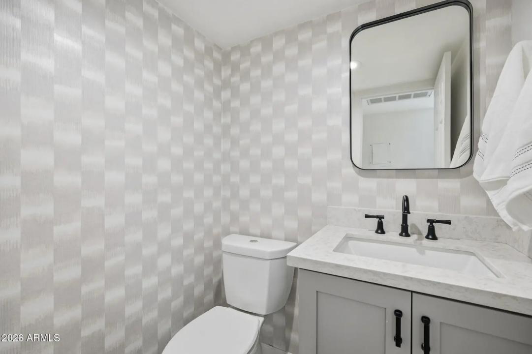 Real Estate Picture 10
